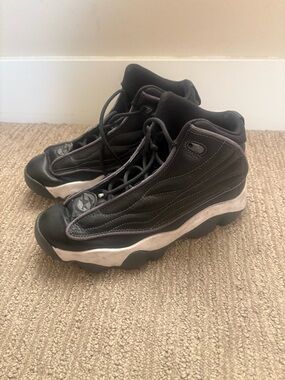 Jordan Men’s Black and White Retro Basketball Shoes